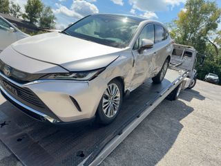 2024 Toyota Venza Limited - Exterior Front Left Corner Image